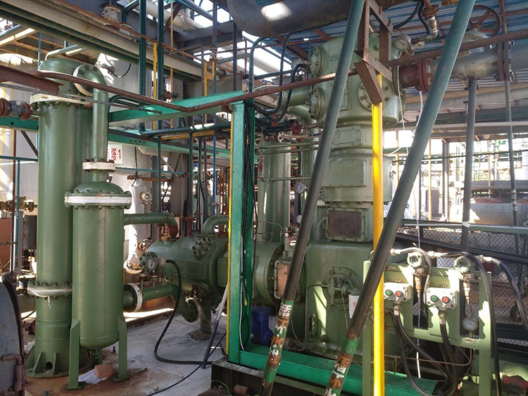 氯化氫個(gè)二氧化硫混合氣體壓縮機(jī)現(xiàn)場(chǎng)